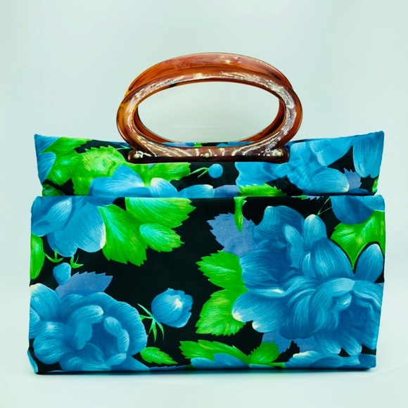 Lady’s Pride Handbags - Gorgeous floral Lady’s Pride convertible handbag
